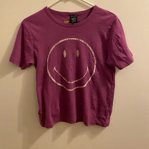 Brand New Urban iets frans smiley t shirt. size xl but very small.